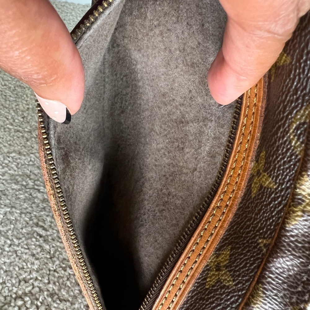 Louis Vuitton Dragonne Monogram Canvas Wristlet Clutch Vintage - Picture 13 of 16